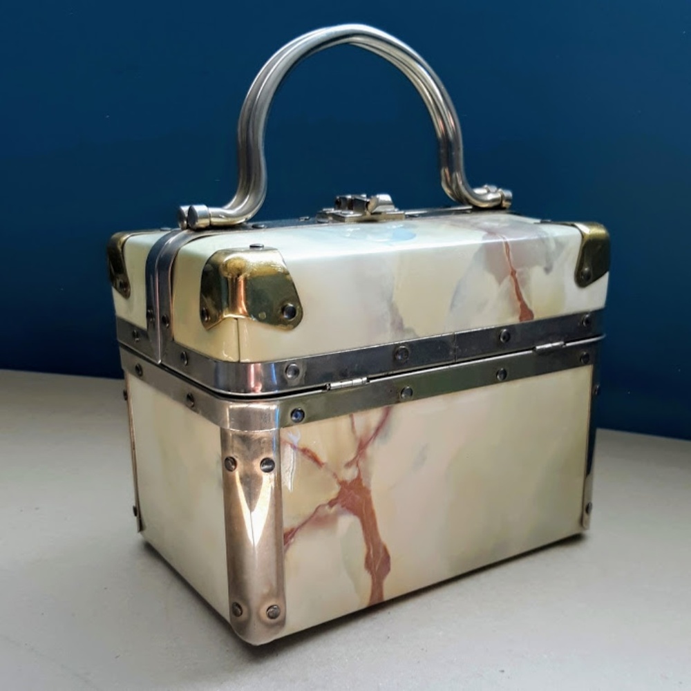 Vintage 80's Delill Trunk Case